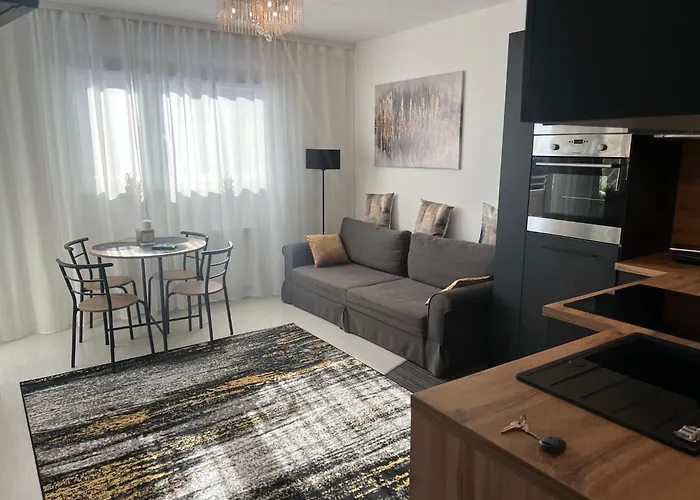 Wake Up To Baltic Views Aon Just Minutes From Lägenhet